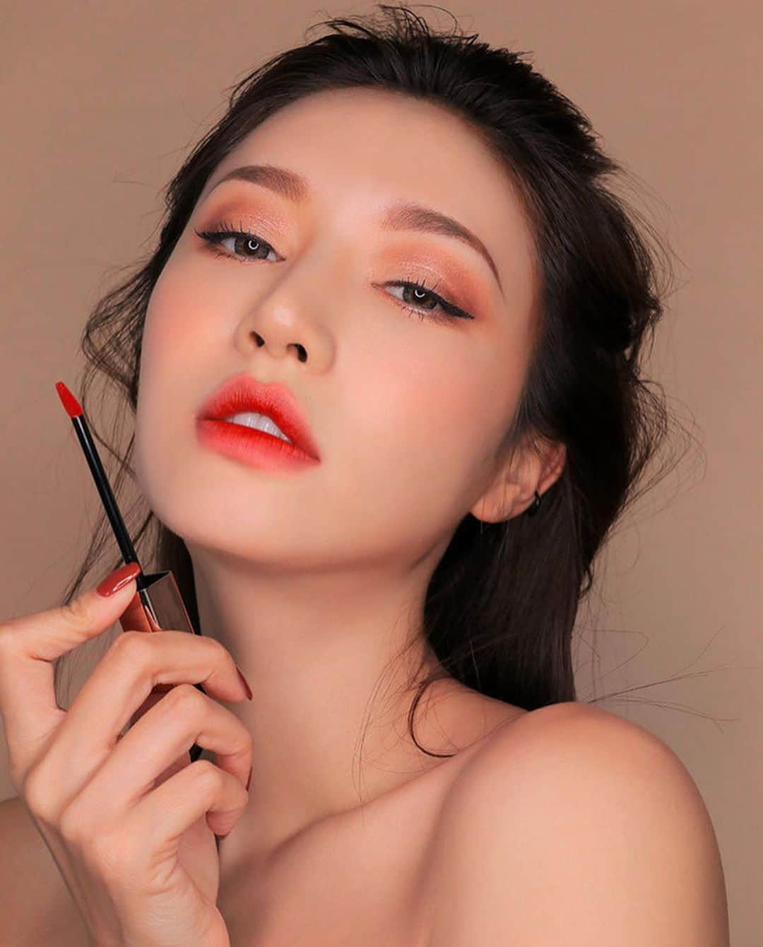 3CE Official Instagramさんのインスタグラム写真 - (3CE Official InstagramInstagram)「3CE CLOUD LIP TINT #MACARON_RED 레드 중의 레드, 맑고 선명한 있는 그대로의 레드를 만나보세요💄  #3ce #3cecloudliptint #cloudliptint #3ce클라우드립틴트 #클라우드립틴트」9月3日 9時06分 - 3ce_official