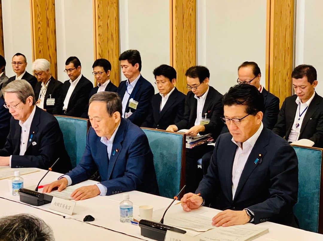 平井卓也さんのインスタグラム写真 - (平井卓也Instagram)「デジタル・ガバメント閣僚会議を開催。本日は、マイナンバーカードの普及等に向けた取組について、そのスケジュールや各施策の取組方針を了承するとともに、政府情報システムの一元的なプロジェクト管理の強化に向けた取組状況を報告しました。政府として、我が国のデジタル化の基盤であるマイナンバー制度と政府情報システム改革を強力に推進してまいります。 #平井卓也　#自民党　#デジタル・ガバメント閣僚会議 #マイナンバーカード #政府情報システム」9月3日 10時39分 - hiratakuchan0125