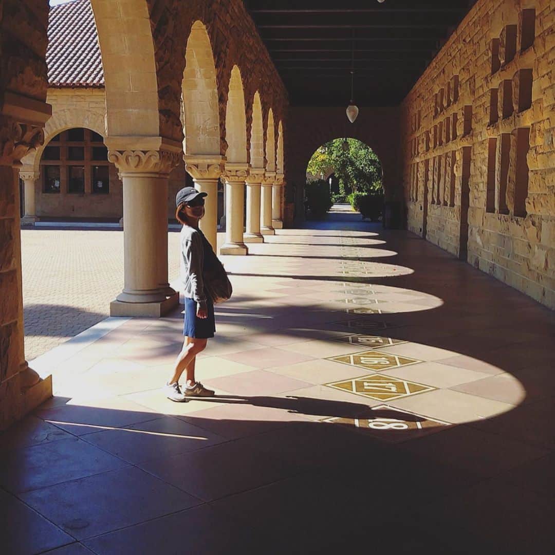 新田朝子さんのインスタグラム写真 - (新田朝子Instagram)「#スタンフォード大学  北大よりも多摩キャン(法政)よりも広いテーマパークのような大学。来月からお世話になります☺️まずは迷わず行くことが目標。 . This is a Stanford University. It is the biggest that I have ever seen. It likes a theme park! I’m looking forward to commuting there next month.My first goal is not to get lost! . #stanford #university #usa #california #paloalto #californiastyle #カリフォルニア生活 #海外留学 #アメリカ #🇺🇸」9月3日 12時04分 - asako.nitta