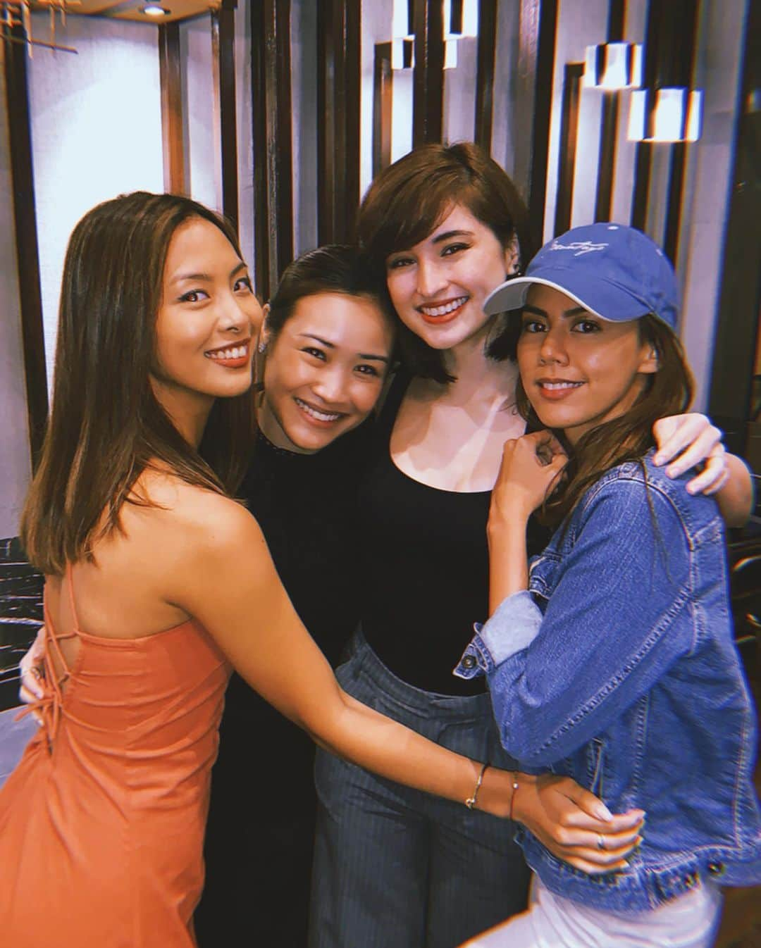 Coleen Garciaさんのインスタグラム写真 - (Coleen GarciaInstagram)「Last night 💚💛 (📷 @janinamanipol)」9月3日 12時24分 - coleen