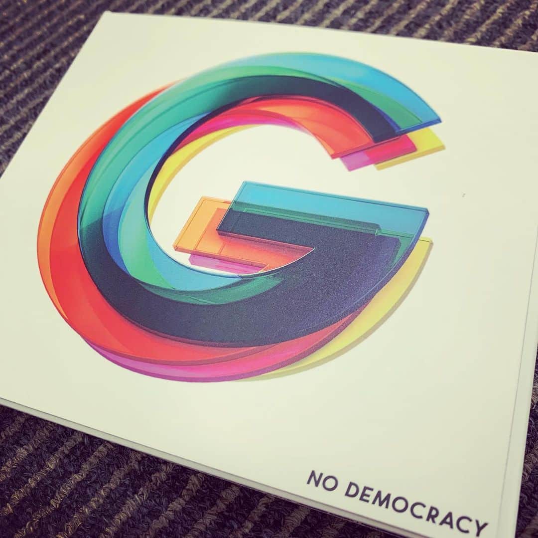 GLAYさんのインスタグラム写真 - (GLAYInstagram)「『NO DEMOCRACY』完成間近！！！ その模様を一部お届けします。 #GLAY #NODEMOCRACY #HAPPYSWING」9月3日 23時00分 - glay0525_official