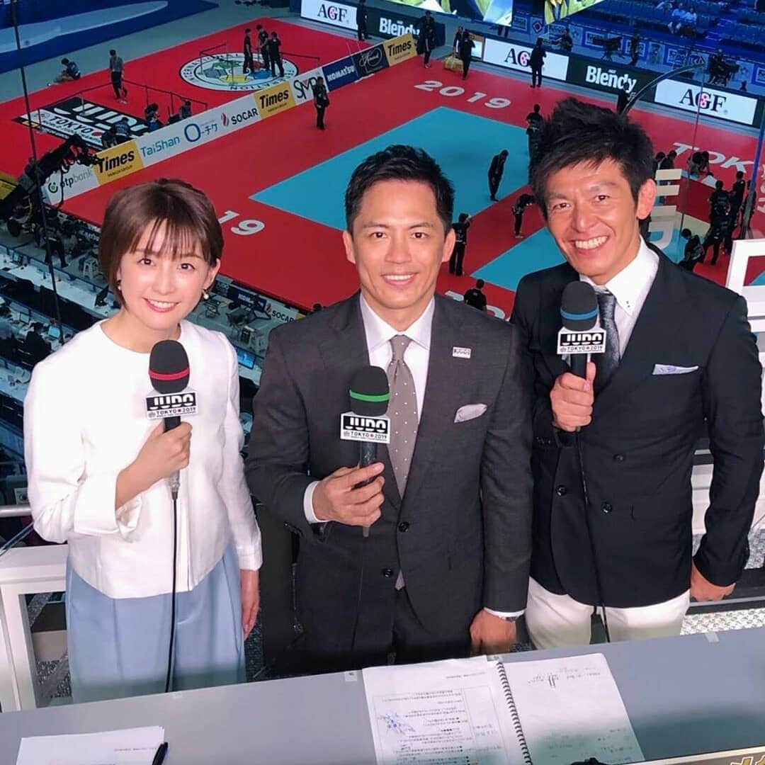 岡山放送さんのインスタグラム写真 - (岡山放送Instagram)「#Repost @manami_miyaji (@get_repost) ・・・ 世界柔道8日間、終わりました。 毎日間近で試合を見て、戦う姿からさまざまなことを感じ、そしてそれを放送で伝えることのできる、とても貴重な8日間でした。 東京で、更には来年のオリンピックの会場で開催された今大会。日本全体からの大声援に励まされる一方で、だからこそのプレッシャーもあったと思います。そんな中で必死に相手へ向かい戦う姿は本当に輝いて見えました。選手の皆さん、本当にお疲れ様でした😌  個人的には、自身の技量の足りなさから中継でうまく伝えきれなかったこと、失敗してしまったことも多く、課題も多く見えた8日間でした。しかし、昨日より今日、今日より明日の精神で一日一日、着実に前に進む力と心を訓練できたのは収穫だと思っています。  そしてなにより...柔道を一層好きになれたのが、一番の収穫です！ 柔道の根底にある「相手を大切にする心」が、私はとても好きなんです。 試合前後の一礼は、これから共に戦い、戦った相手への敬意の礼。相手がいなければ成り立たないからこそ、練習・試合関わらず相手への感謝を忘れないというその心が素敵だと思います。  この大会でも生まれた数々の記憶に残る勝負。 それは選手の皆さんが互いに敬意を払って真剣に戦ってくださったから😌 たくさんの感動を与えていただいた感謝と、心からの拍手を送りたいです。  柔道の面白さ・奥深さをいつも教えてくださる野村さん、三四六さん、解説者の方々含め多くのみなさまにも...ありがとうございます😌  #フジテレビ系列#FNS#8ch#OHK#岡山放送」9月3日 22時53分 - ohk_official