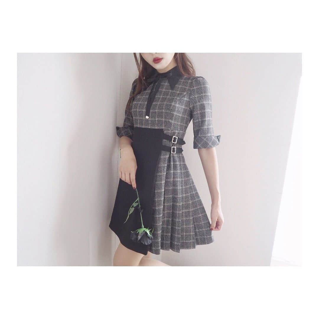 EATMEさんのインスタグラム写真 - (EATMEInstagram)「9.3 update... #EATME #SEPTEMBER #NEW #ITEM #🌹 ワンピース➡︎9.6発売予定 . TOP画面のURLからEATME WEB  STOREをCHECK💁🏻‍♀️ @eatme_japan . アシンメトリーバイカラーワンピース（ #ONEPIECE ） ¥13,880（＋tax） COLOR🎨:BLK.CML.PPL SIZE📐:S.M . #EATME_CODE #eatmejapan #イートミー #fetishmode #2019aweatme #VINTAGEAFTERNOONTEA #益若つばさ #tsubasamasuwaka #fashion #japan #tokyo #harajuku #osaka #umeda #原宿 #大阪 #梅田エスト #instagood #like4like」9月3日 14時35分 - eatme_japan