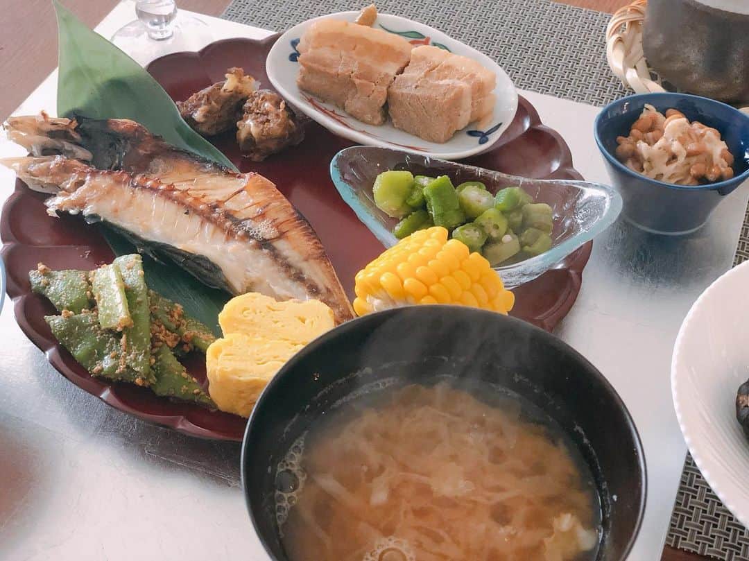 英玲奈さんのインスタグラム写真 - (英玲奈Instagram)「#今日の朝ご飯 #夫の朝ご飯 朝から仕事の日はすっごいバタバタするw #ていねいな暮らし #季節を感じる暮らし#からだにいいこと #からだにやさしいごはん #おうちごはん#夫の健康守りたい#10年後の健康の為に#無添加#無化調#オーガニック#低gi #美腸活#趣味生活#erenakitchen」9月3日 15時39分 - erena_erenyan