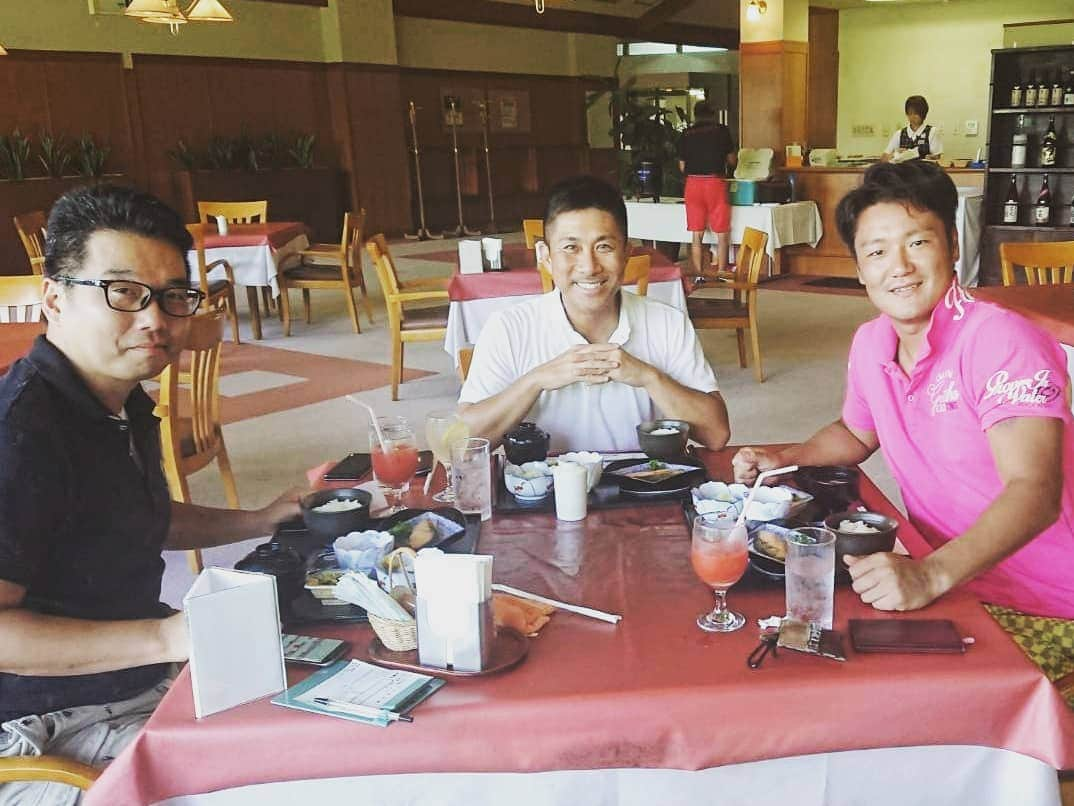 前園真聖さんのインスタグラム写真 - (前園真聖Instagram)「ナイターではなく早朝スルー😁 #ゴルフ #早朝スルー #golf #前園真聖」9月3日 15時55分 - maezono_masakiyo