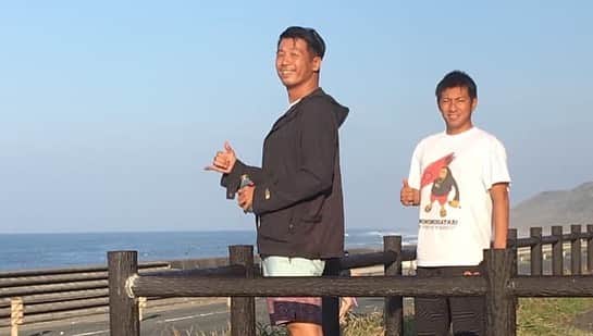 佐々木明さんのインスタグラム写真 - (佐々木明Instagram)「Surfing始めて2年目の夏at御前崎 Photo by TOSHI ( @toshi_0401 ) and Fujimuraさん( @tfshapejp ) ・ ・ BREDREN TF Shape  TOSHI SHAPE 3stringer Eagle Nose  5’11”51 6.0 #tfshape1977 #toshishape #tfsurf #bredrendesign #サーフィン初級者 #サーフィン2年目」9月3日 16時17分 - akiraexploring