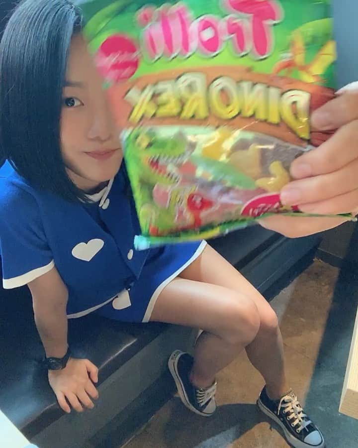 キム・ボヒョンのインスタグラム：「#Trolli #DINOREX #Xtrasour #JMT 🙉🦖🦕」