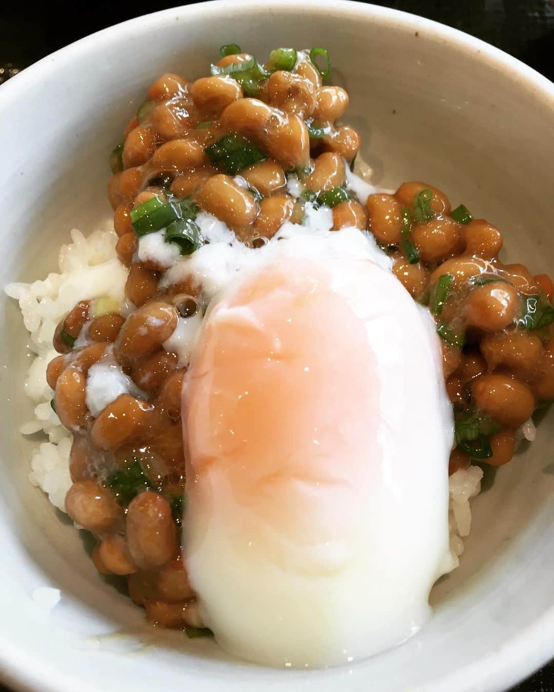 のインスタグラム：「朝食バイキングの仕上げ」