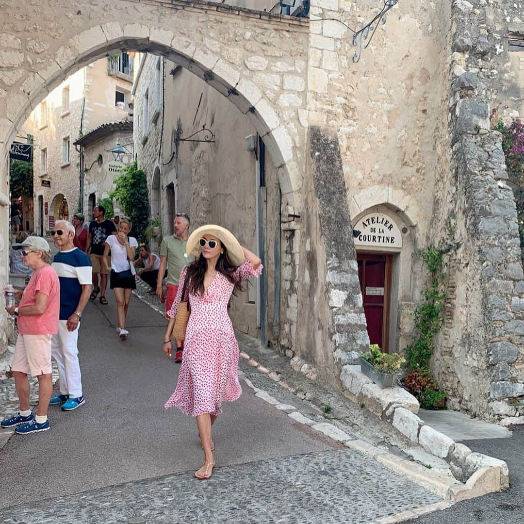 和央ようかさんのインスタグラム写真 - (和央ようかInstagram)「Fairy tale village 🧚‍♂️ #saintpauldevence 🇫🇷 おとぎ話村🧚‍♀️ #最も美しい村 #毎年来るのが楽しみ #takakoworldstylin🌎 #lifestyle #france 🇫🇷 #mostbeautifulvillage  #yokawao#和央ようか #サンポールドヴァンス」9月3日 17時58分 - yokawao0215