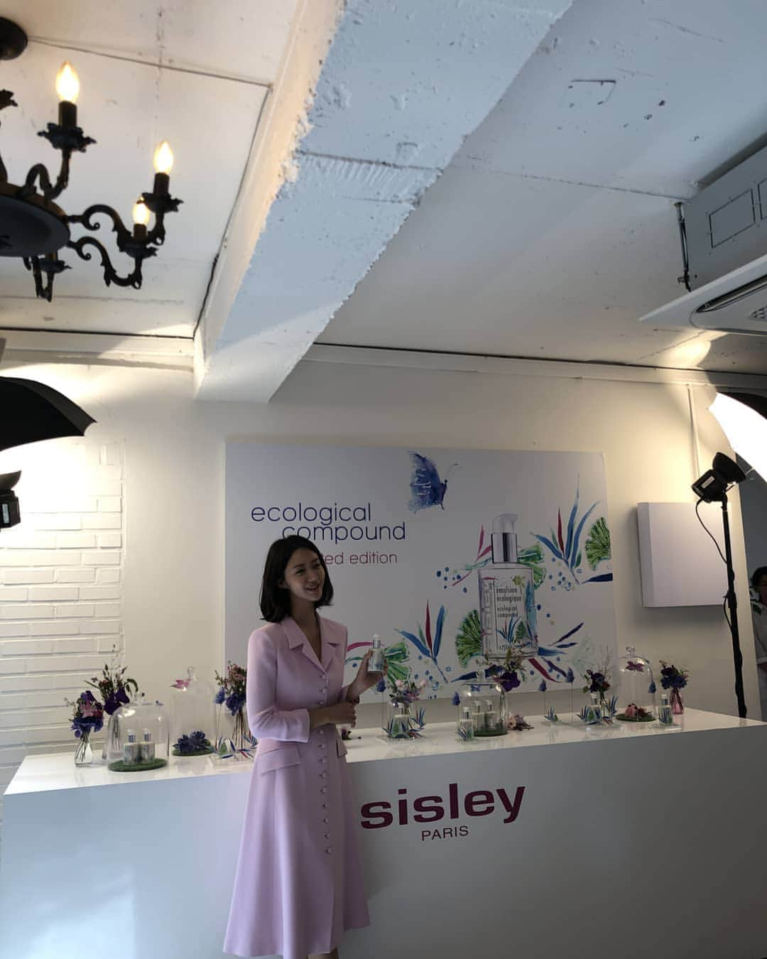 ハン・グルさんのインスタグラム写真 - (ハン・グルInstagram)「lovely🌼  #sisley」9月3日 18時02分 - hanguru0529