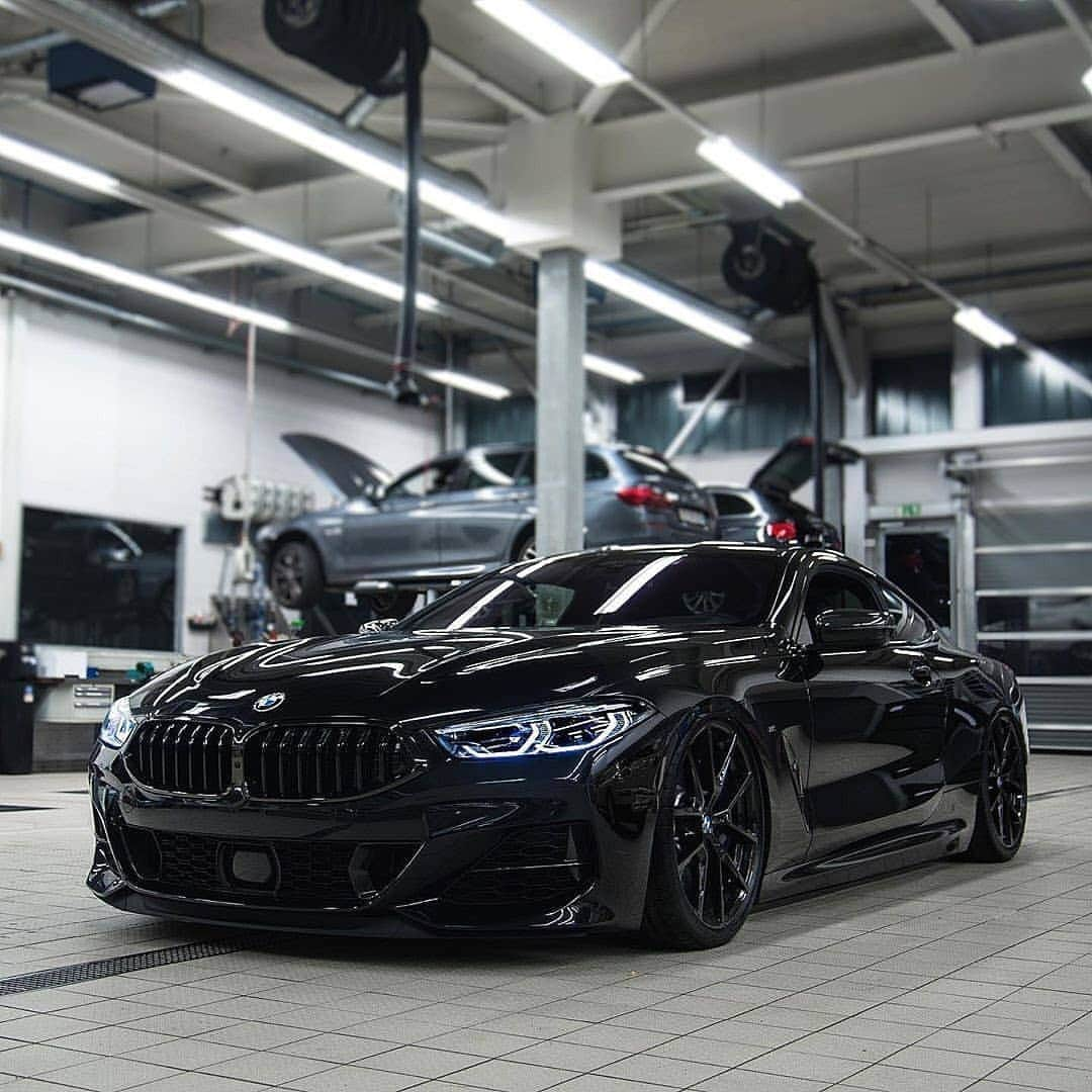 Kik:SoLeimanRTさんのインスタグラム写真 - (Kik:SoLeimanRTInstagram)「BMW 8-Series  Photos by @srs_swissrichstreets」9月3日 18時15分 - carinstagram