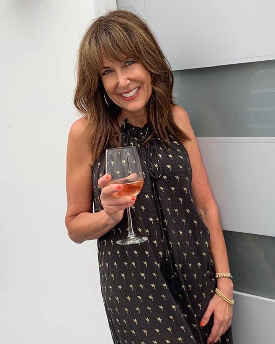 スターメラのインスタグラム：「Absolutely fabulous! @agelessstyledirectory #backtoschool#starmeladress ⭐️ALOHI PALM DRESS . . . . . . . . . . . . #cheers#summertime#summerlook#timeless#chic#bohostyle#bohochic#perfectlook#starmelauk#mystarmela#love#fashionfirst#fashion#starmelauk#newyork#warmevenings#boholuxe#barefootluxury #outofstock #paris#london#endlesssummer#lovesummerhateeverythingelse #coolestdress#verano#amazingdress」