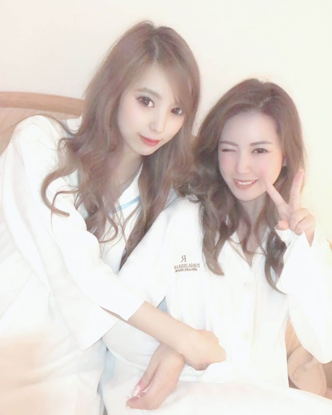 嶋谷愛（あいちゅん）のインスタグラム：「. シスコンシスコン🤭💓 妹に産まれて心から 良かったと思います。🤦‍♀️ . . . #오오티디 #패션스타그램 #먹스타그램 #좋아요반사 #좋아요폭탄 #좋아요꾸욱 #otd #osaka #like4likes #팔로미 #여행스타그램 #데일리룩 #98년생 #좋아요테러 #얼스타그램 #沖縄旅行 #沖縄 #恩納村 #orionbeer」