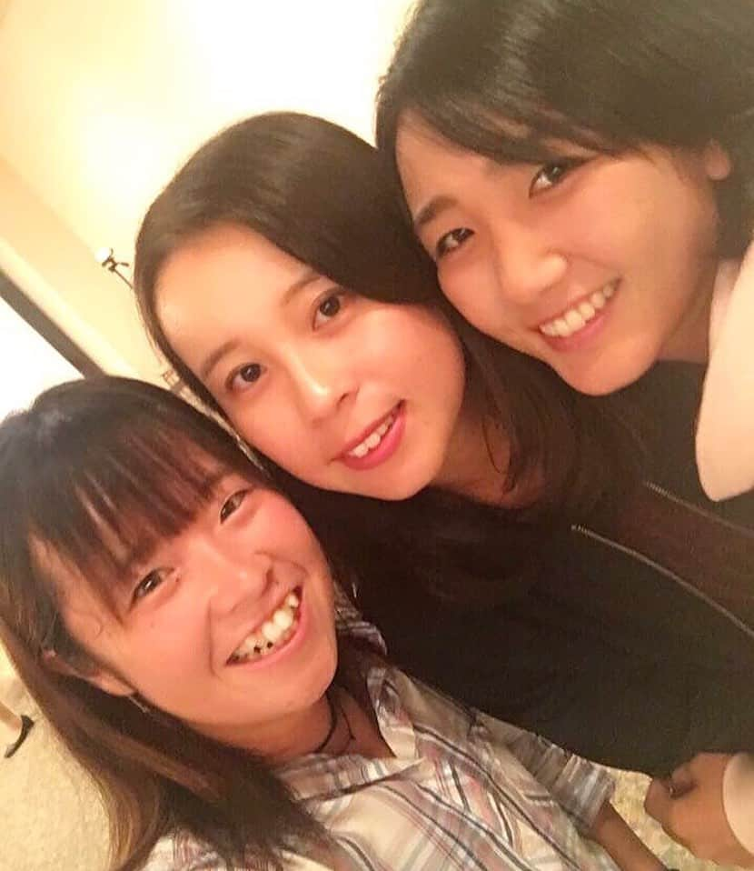 秋山みなみさんのインスタグラム写真 - (秋山みなみInstagram)「👩‍👩‍👧💓 . . . #tb #過去pic  #私の家族 #テニス #95年組  #私の元気の源  #ふぁいとだ」9月3日 19時32分 - mi_nami43