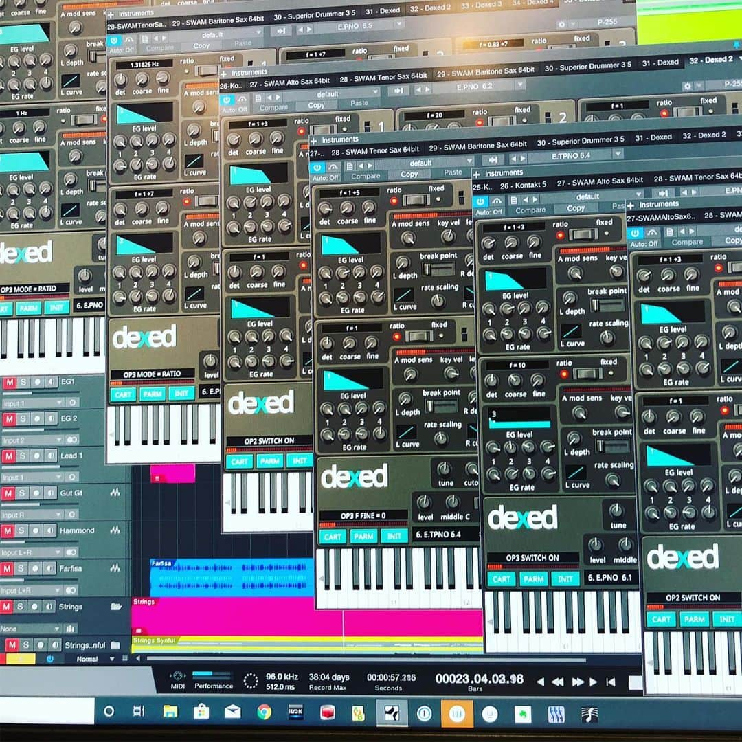 上杉洋史のインスタグラム：「8 dexed DX7 emulators with Electric Piano preset from TF1 Factory sysex data. It's very rich, TX-816 like sound. #dexed」
