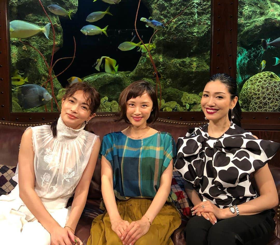 関西テレビ「グータンヌーボ2」さんのインスタグラム写真 - (関西テレビ「グータンヌーボ2」Instagram)「・ 🌜今夜放送🌛 みなさま、9月になりましたね🙌 少し暑さも和らいできましたかね？？☺️ ・ 今夜3日放送の #グータンヌーボ2 は、#長谷川京子 さん✖️ #アンミカ さん✖️ #山口もえ さんの3名さま💃💃💃 女盛り🌹華の40代が考える幸せのカタチって？😌✨ さらにさらに〜 💑もえさんの、再婚を決意した娘の一言 🧖‍♀️女優・長谷川京子さんの美のルーティン 🦄美のカリスマ・アンミカさんの美しさのヒミツ ・ 9月3日(火)深夜0時25分放送🍁 #グータンヌーボ2 #長谷川京子 #田中みな実 #滝沢カレン #西野七瀬」9月3日 19時44分 - gutan_ktv