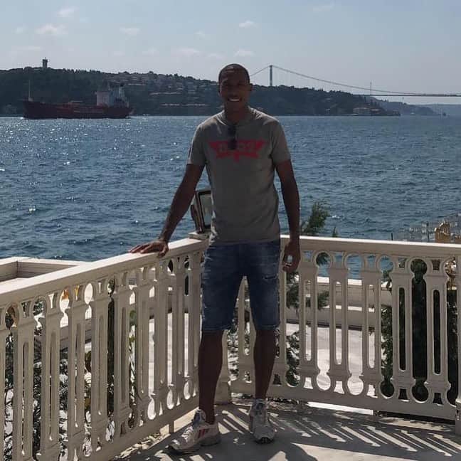 マルセロ・アントニオ・ゲデス・フィリォさんのインスタグラム写真 - (マルセロ・アントニオ・ゲデス・フィリォInstagram)「Great to be back in Istanbul. I took the advantage of the two days off to visit friends and the city I like so much. #istanbul #turkey #turkey🇹🇷」9月3日 20時09分 - marceloguedesfilho