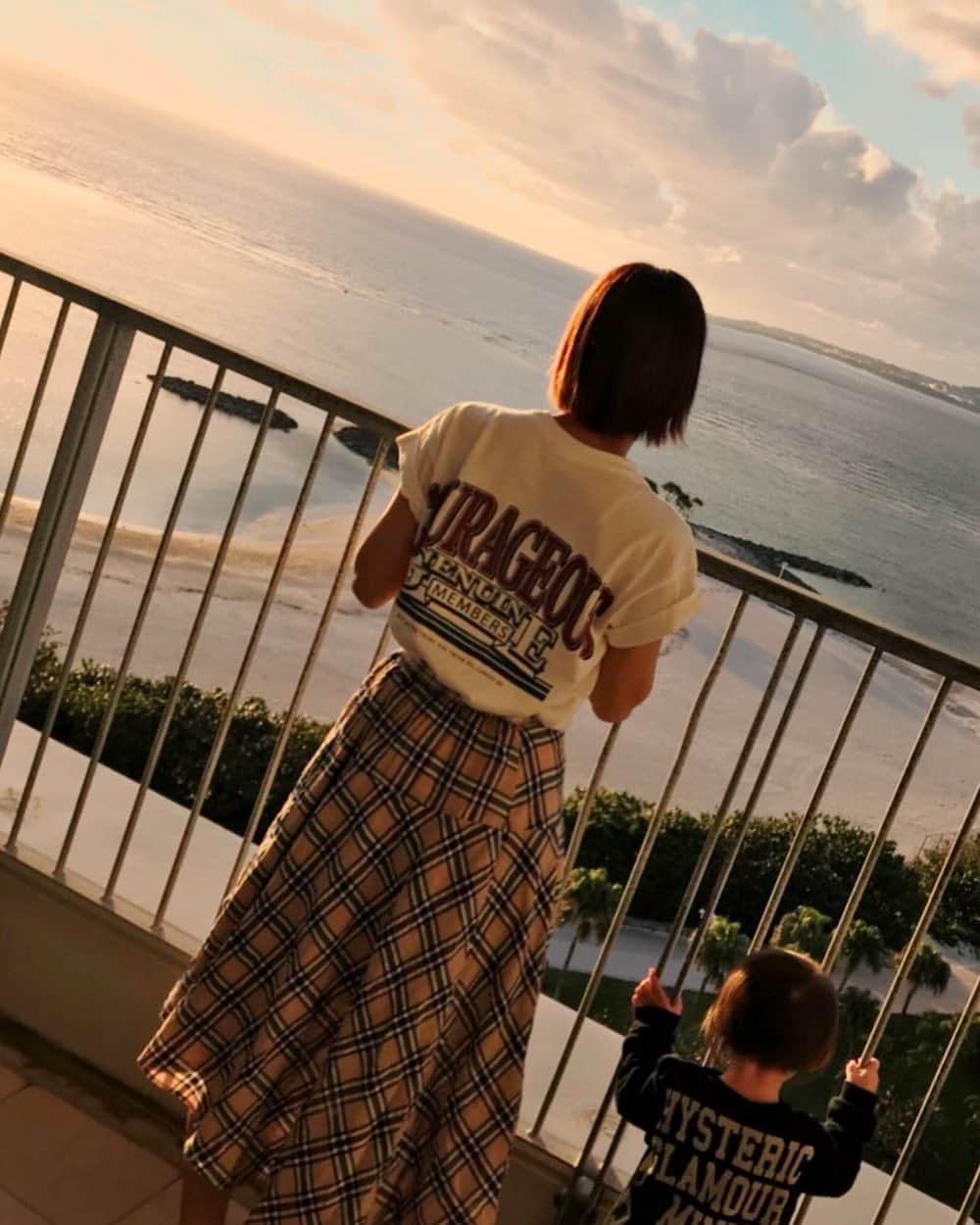 中村歩加さんのインスタグラム写真 - (中村歩加Instagram)「☺︎☺︎☺︎ #海 #沖縄 #家族」9月3日 20時10分 - nakamuland_official