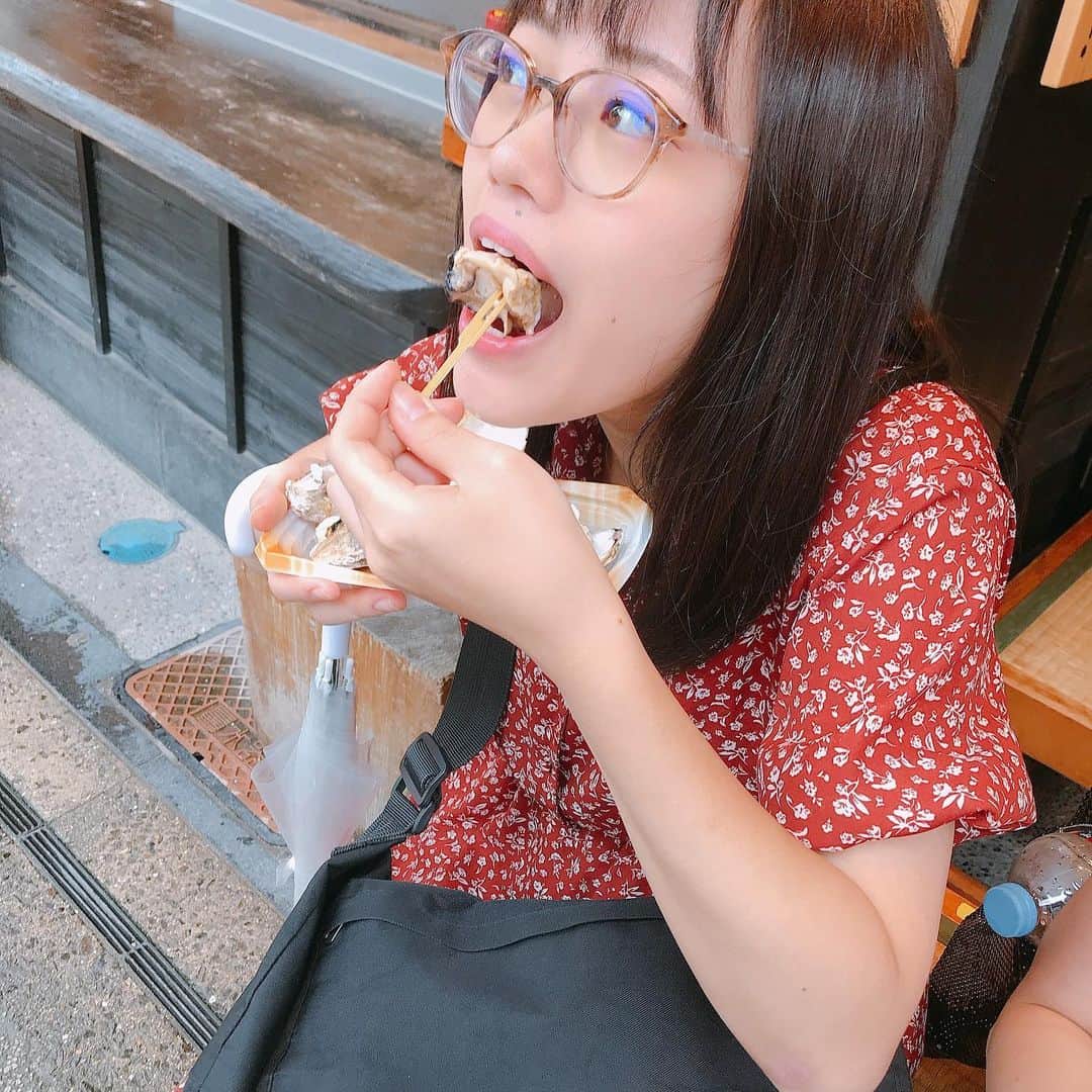 春本ゆきさんのインスタグラム写真 - (春本ゆきInstagram)「広島で牡蠣食べました🐚 ラブ海鮮 ホタテも美味しそうだった、、、 #宮島」9月3日 20時34分 - haru.yuki.team8_tokushima