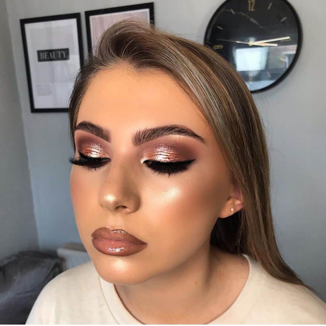 Makeup Addiction Cosmeticsさんのインスタグラム写真 - (Makeup Addiction CosmeticsInstagram)「💕✨ NEW TALENT DISCOVERY! Show her some love ⬇️ Rose Gold beauty by @megannemua who used our French manicure pigment and Russian roulette glitter layered on the lids 😍 Can we appreciate how stunning this is? ➖➖➖➖➖➖➖➖➖➖➖➖➖ #makeupaddictioncosmetics #makeupaddiction #underratedmuas #underratedmakeupbabes #underrated glam #instamakeup #makeupartistry #flawlessmakeup #makeupporn #dollgoals」9月3日 20時35分 - makeupaddictioncosmetics