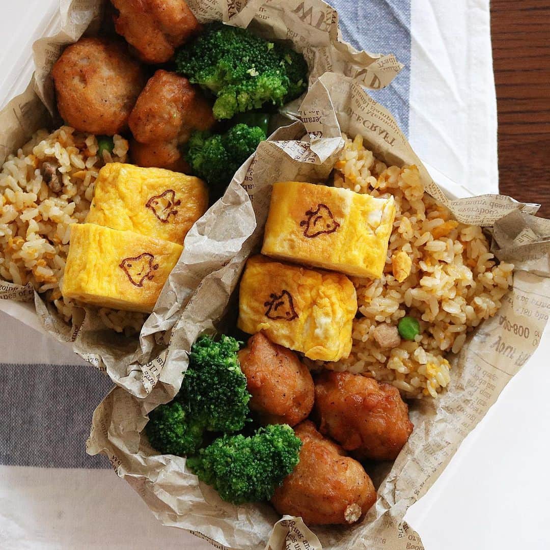 ゆかり/yukariのインスタグラム：「弁当 紙パック弁当箱方式にしてから負担感が1/10くらいになりました。 * * * #おうちごはん #うちごはん #昼ごはん #おひるごはん #ランチ #料理 #手料理 #お弁当 #弁当 #自炊 #家庭料理 #料理好きな人と繋がりたい #暮らし #テーブルコーディネート #おうちごはんLover #food #japanesefood #foodpic #lunchbox #bento #和食 #今日のお弁当」
