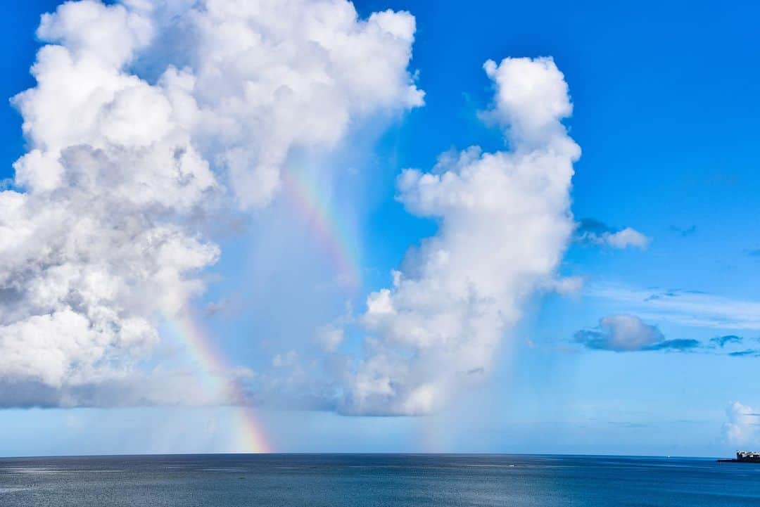 Syuuichi Yamadaさんのインスタグラム写真 - (Syuuichi YamadaInstagram)「今朝の虹🌈✨ 2枚目は動画だよ🎥 昨日の朝も出てた🌈 明日も虹見れないかな😄」9月3日 21時17分 - yama_ok5