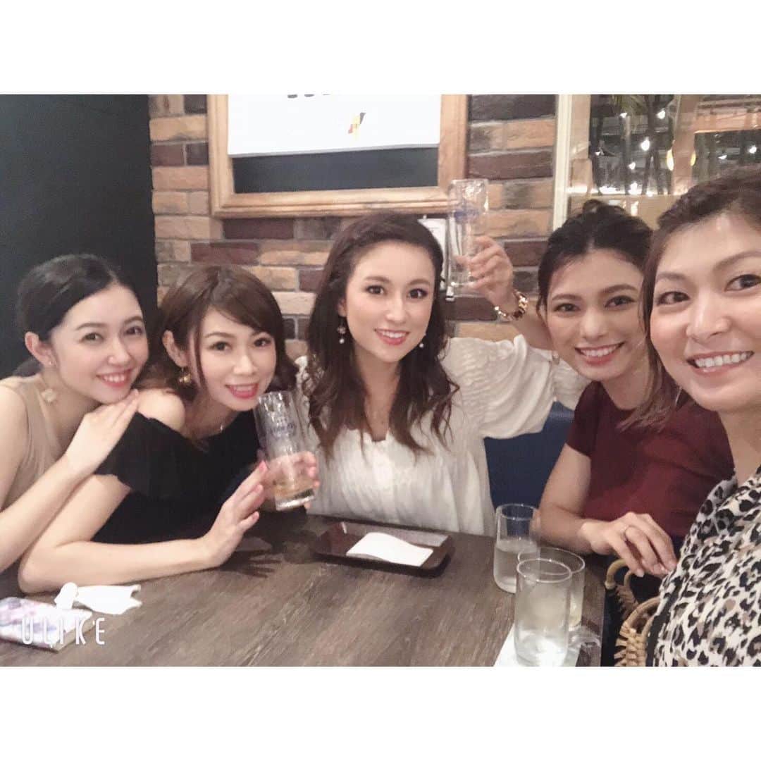 金城優華のインスタグラム：「先週は女子会week!!﻿ ﻿ ﻿ 待ちに待ったストロング会♥﻿ ﻿ お初飲みのアイリスちゃん♥﻿ ﻿ ﻿ ウチでまったりユンタク会♥﻿ ﻿ 元気沢山もらったので﻿ ﻿ 今週はmuscle weekにしたいと思います！﻿ ﻿ ﻿ #金城優華﻿ #沖縄﻿ #女子会﻿  #この歳になって女子会覚えました」