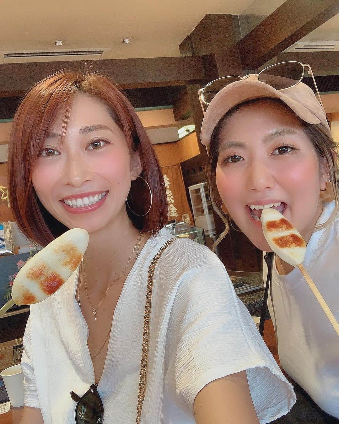 佐々木志織さんのインスタグラム写真 - (佐々木志織Instagram)「笹かま手焼き体験🎋 あったかい蒲鉾って美味しい #阿部蒲鉾 . . #夏#夏の思い出#アウトドア女子#アクティブ女子#旅行#仙台#笹かま#牛タン#食べまくり#飲みまくり#同級生#リゾスポ#ダイビング#ダイビングインストラクター#宮古島」9月3日 21時27分 - shiorio118