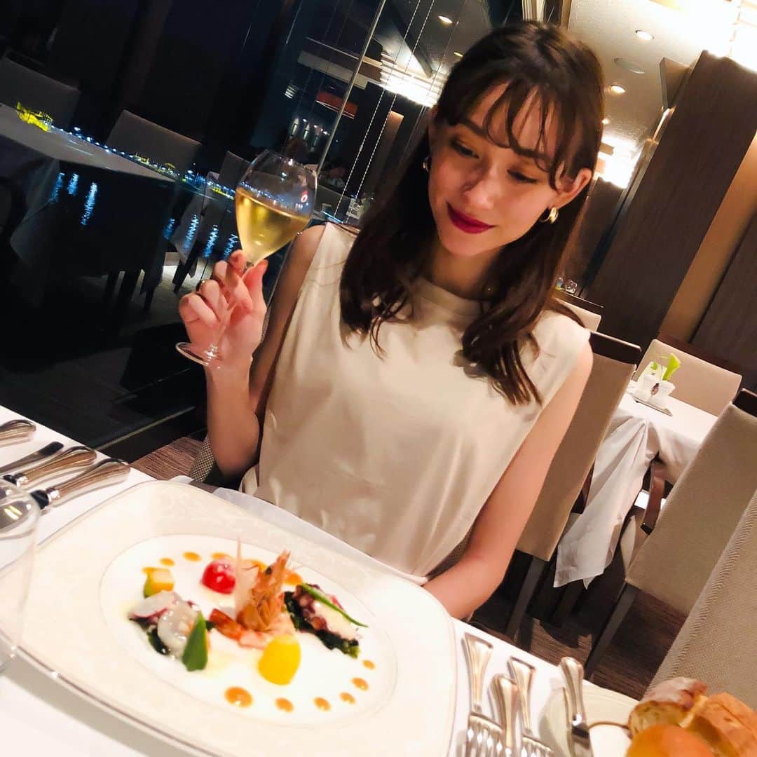 のインスタグラム：「. ディナー🥂💞 . . #dinner #drink #me #model #dating #janta #modelo #mestiça #polaca #ディナー #デート #鳥羽国際ホテル #モデル」