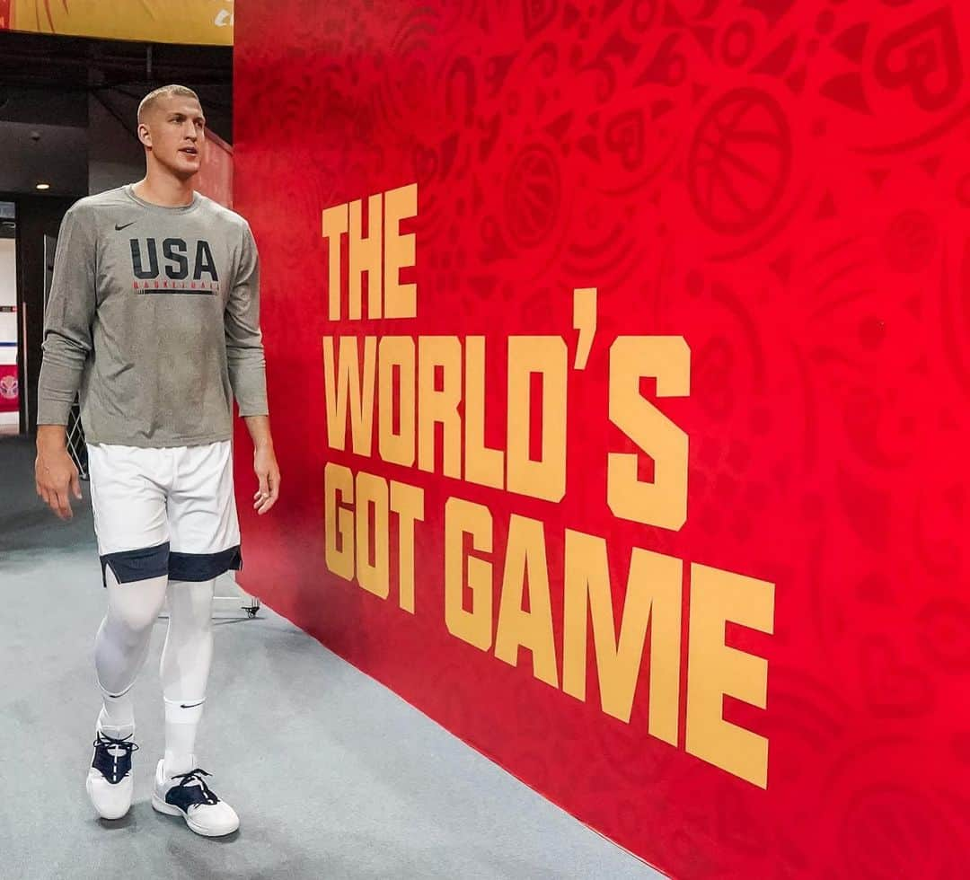 USA Basketballさんのインスタグラム写真 - (USA BasketballInstagram)「Go-time #USAGotGame」9月3日 21時40分 - usabasketball