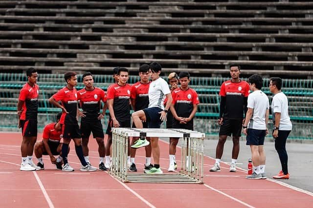 秋本真吾さんのインスタグラム写真 - (秋本真吾Instagram)「TEAM Cambodia 🇰🇭 ﻿ ﻿ FIFA World Cup Qatar 2022﻿ Preliminary Joint Qualification Round 2﻿ ﻿ #FootballFederationofCambodia #CNT﻿ #CambodiaNationalTeam #Cambodia ﻿ #HongKongFootballTeam #HongKong﻿ #WorldCupQatar2022 #JointQualificationRound2 ﻿ #kouprey #koupreykampuchea ﻿ #TogetherforCambodia ﻿ #camfootball1933」9月3日 21時55分 - 405arigato405