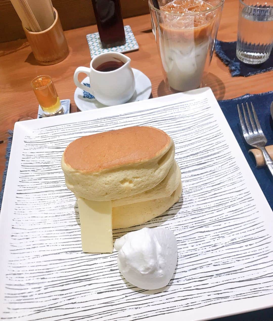 宮里ゆりはさんのインスタグラム写真 - (宮里ゆりはInstagram)「‪おはようございます🐣‬ ‪えちえち着衣巨乳ですっ！！‬ ‪後、食べたパンケーキが美味しかったのでそれも載せておきますね|･ω･`)ｿｯ‬」9月4日 8時45分 - yuriha_miyazato