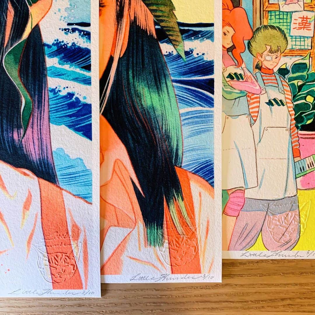 門小雷さんのインスタグラム写真 - (門小雷Instagram)「3 kinds of “WAKAME and WAVE and INFINITY” original prints. Only 10 of each kind are produced. Each piece is hand signed, hand embossed and individually numbered. Three of each kind will be available at the exhibition @mangasickxox , Taipei. ⠀⠀⠀ 三款《藻與浪與無限》複印原稿，付有親筆簽名、壓印及編號，每款限量十幅。台北展覽率先發售。 ⠀⠀⠀ #藻與浪與無限 #wakamewaveinfinity」9月3日 23時55分 - littlethunder
