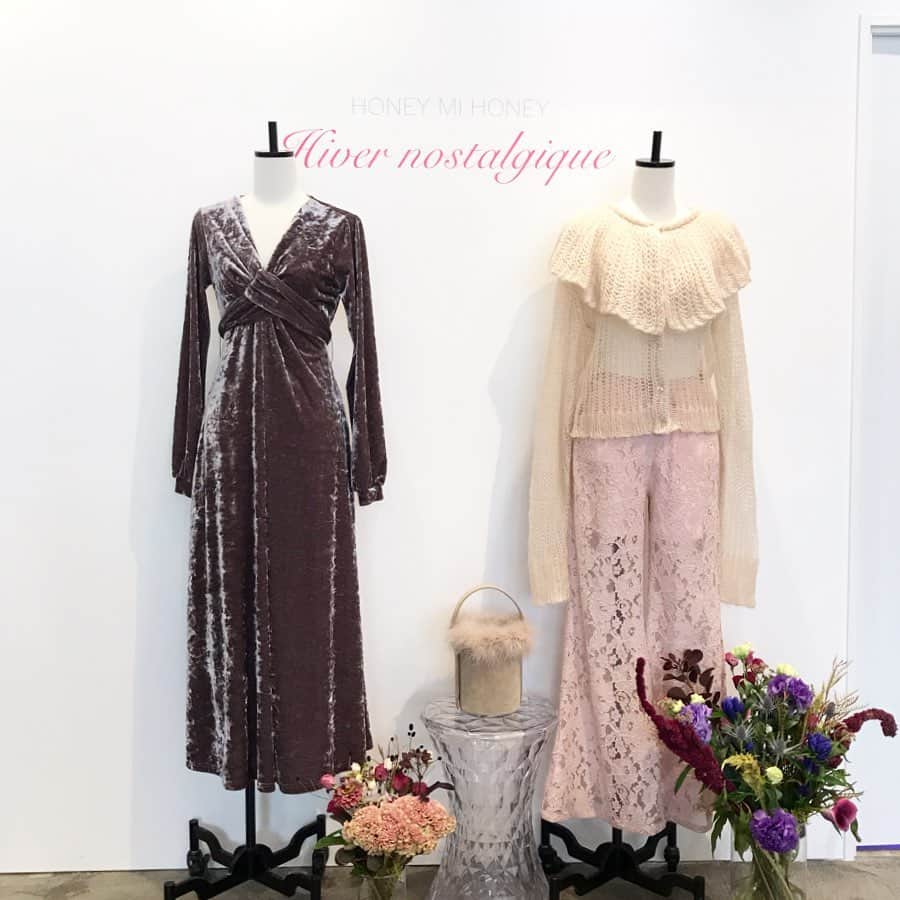 のインスタグラム：「わ！今日もあっという間に夜🌛 さて、先日 @honeymihoney_official  と @ellie_official.jp の展示会がありました^_^ とにかく、可愛くて見にきたお友達みんなが 可愛いーっと大絶賛だったお洋服達✨✨ わたしも可愛すぎて、思わず動画を何回も撮っちゃったよね！笑 こないだ載せたのも ellieだよっー😆❤️ お洋服は着てみなきゃわからないもんね！ だけど、通販でしか買えないお客様もいるから、少しでも雰囲気が伝わったらいいなと思って☺️ 自分が可愛いー！って思うものはやっぱりみんなにシェアしたくなるもんね！ 秋が待ち遠しい♡ わたしの携帯で写真撮れなかった皆様、話があまりできなかった皆様本当にごめんなさい😭😭😭😭😭 そしてこれなかった皆様是非サイトをcheckしてみてね！」