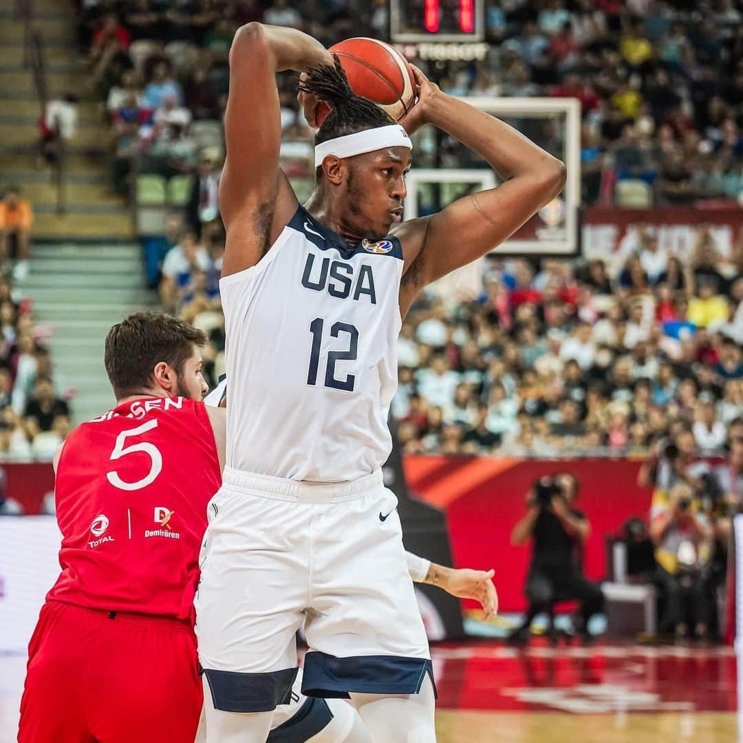 USA Basketballさんのインスタグラム写真 - (USA BasketballInstagram)「What a battle. We take it 93-92 in OT. 2-0 & atop Group E.」9月4日 0時20分 - usabasketball