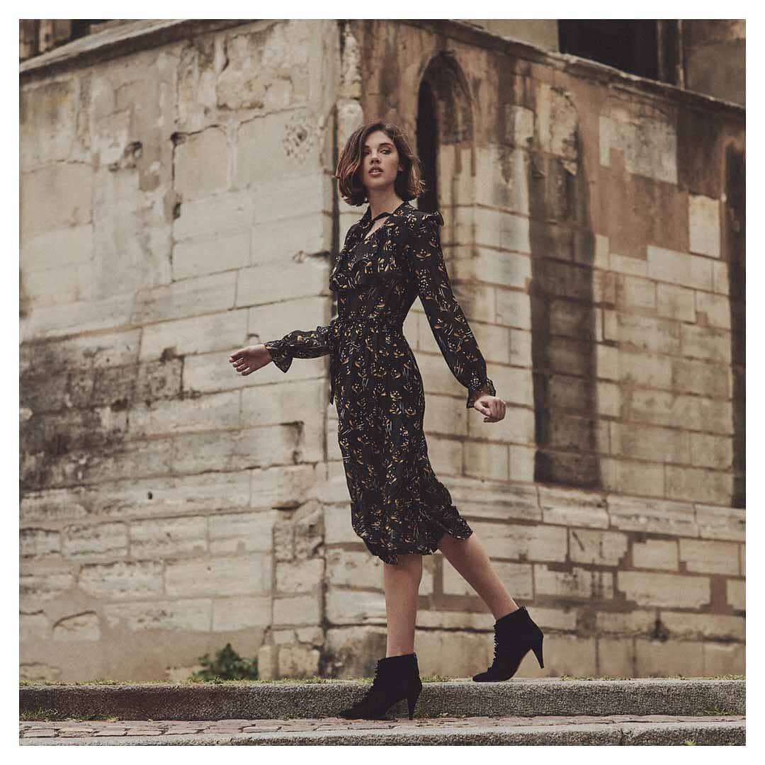 アンフォンテーヌさんのインスタグラム写真 - (アンフォンテーヌInstagram)「Step this way. Anne Fontaine Fall - Winter 2019 launches in one week. Stay tuned.  #FW19 #PreFall19 #AnneFontaine #FallWinter2019 #Paris #Mode」9月4日 0時45分 - annefontaine