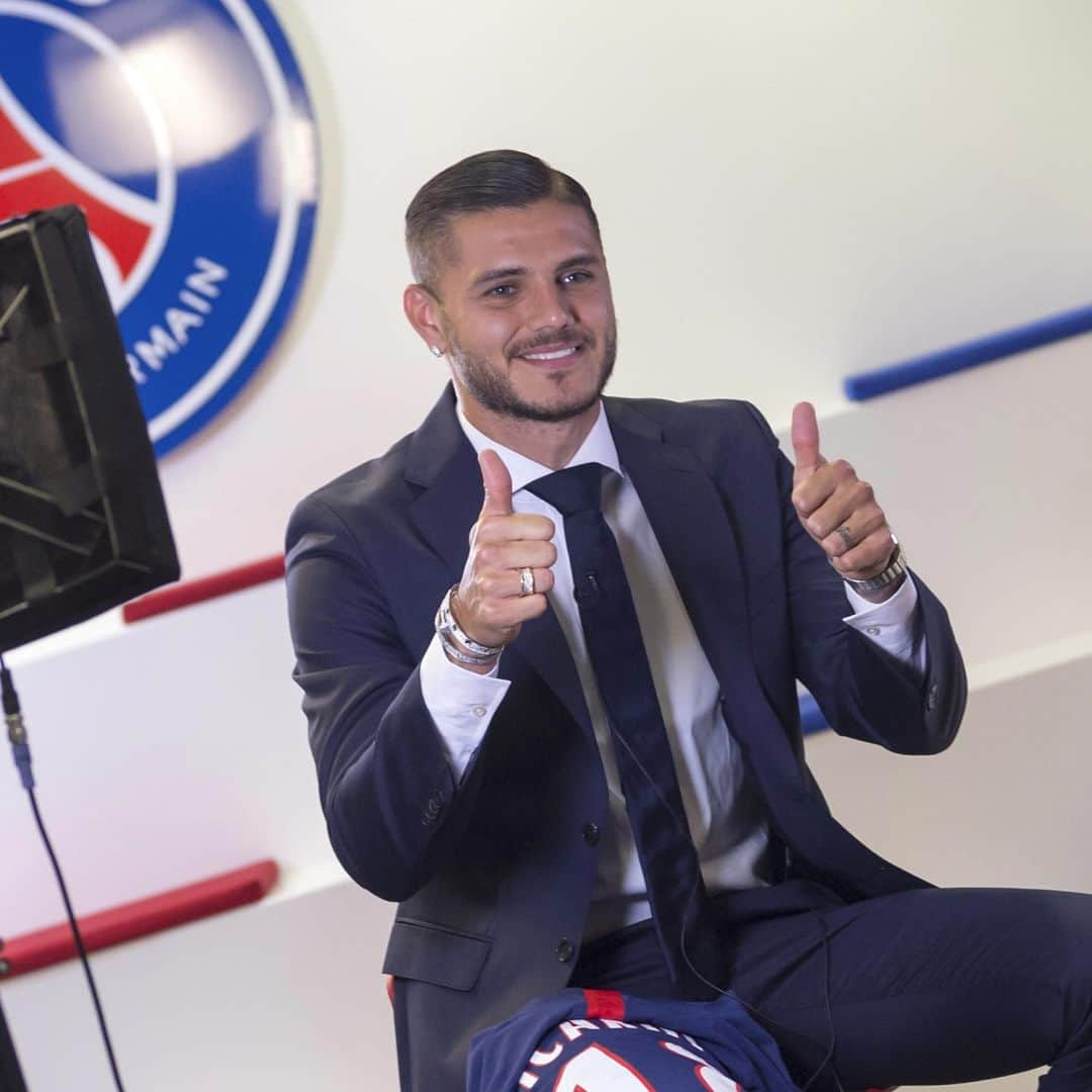 パリ・サンジェルマンFCさんのインスタグラム写真 - (パリ・サンジェルマンFCInstagram)「🆒📸 . 👍 @mauroicardi . 🔴🔵 #ICICESTPARIS #AllezParis #PSG #Paris #Football #ParisSaintGermain #IcardixPSG」9月4日 0時42分 - psg