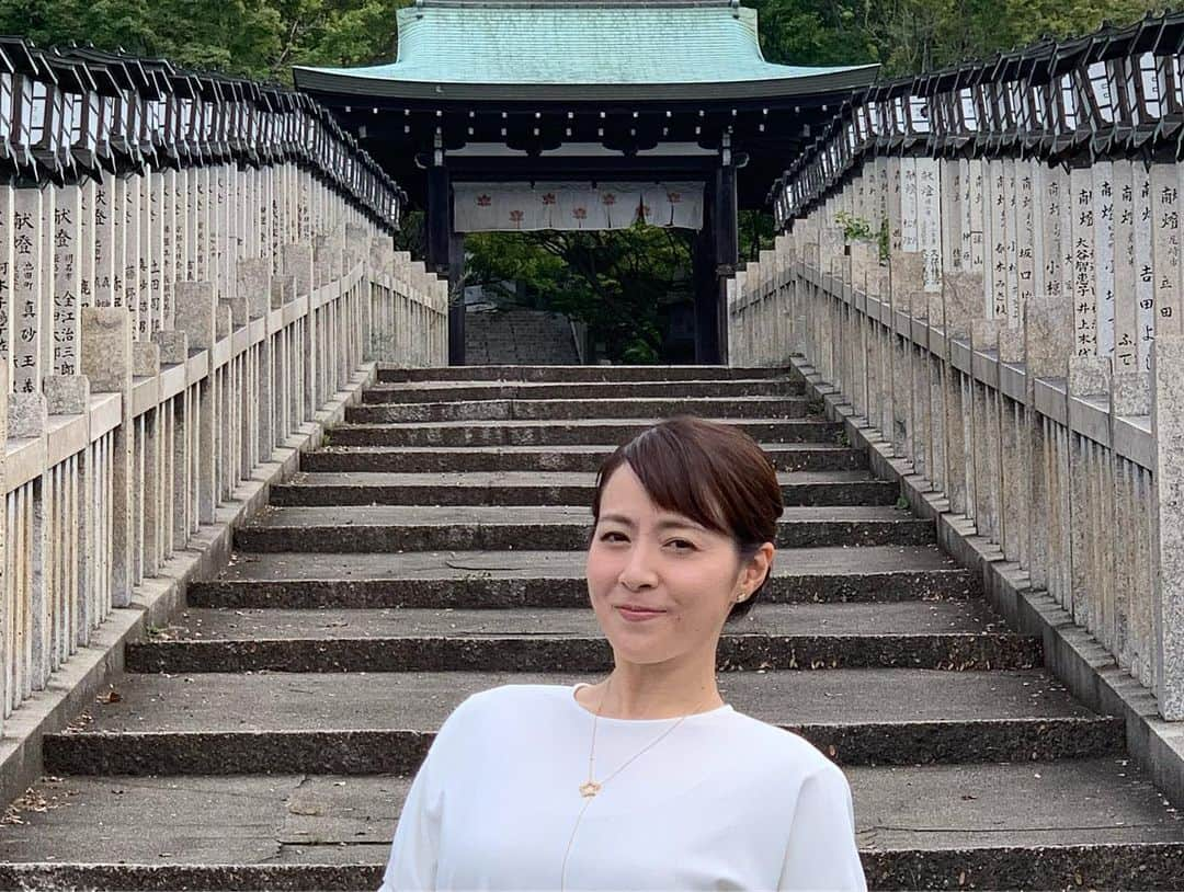 木内晶子さんのインスタグラム写真 - (木内晶子Instagram)「無事に誕生日を迎えることができました✨いつもあたたかく応援して下さりありがとうございます😂✨✨✨これからも日々精進して参ります✨今後とも宜しくお願い致します✨ #9月2日 #誕生日 #感謝#ありがとう#smile  #小豆島 #瀬戸内国際芸術祭2019  #9月28日から#秋会期 #楽しみ #その前に #小豆島 #観光 #天狗岩 #西の滝龍水寺」9月4日 1時00分 - akiko0902kinouchi