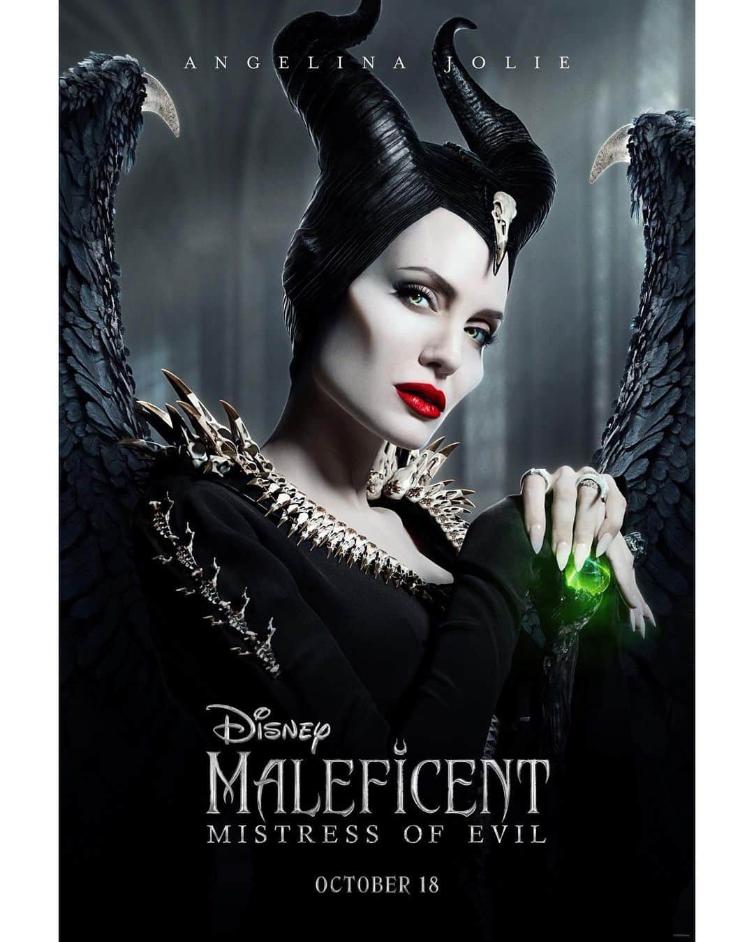 Walt Disney Studiosさんのインスタグラム写真 - (Walt Disney StudiosInstagram)「Meet some of the new and returning faces in Disney’s #Maleficent: Mistress of Evil. See the film in theaters October 18.」9月4日 1時03分 - disneystudios
