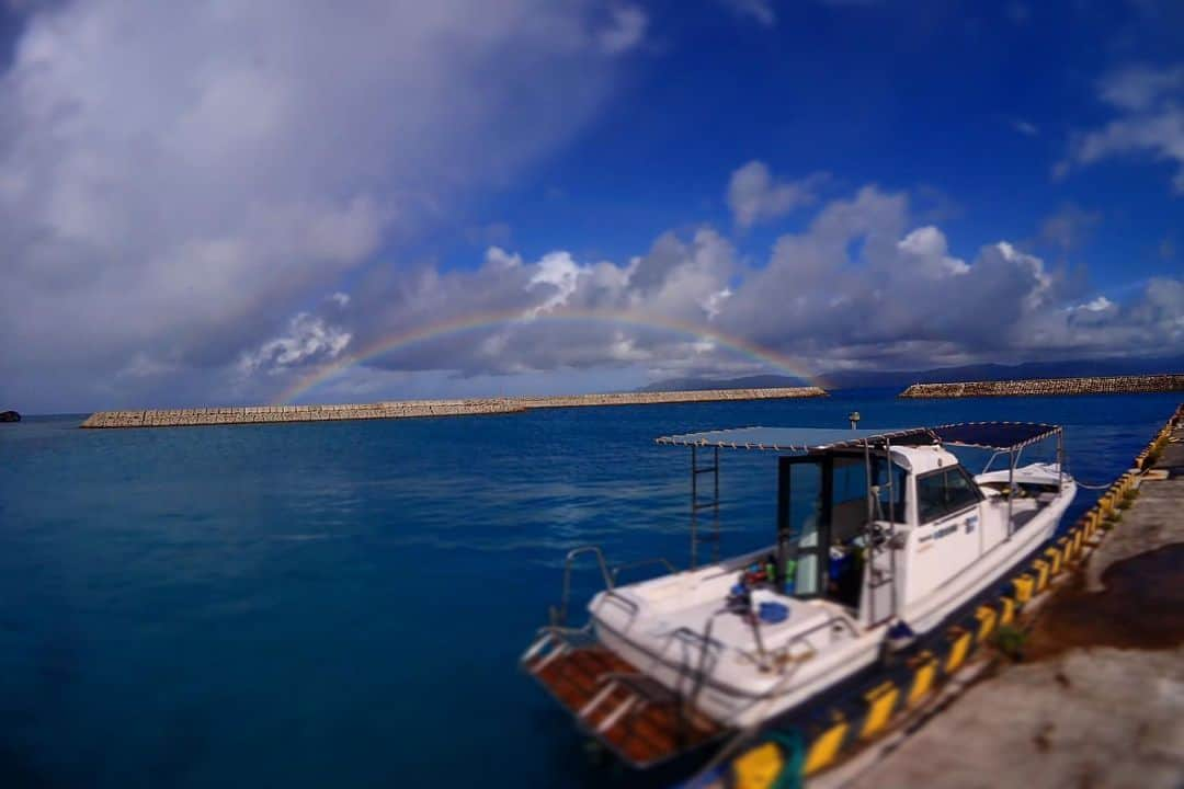 宮良忍（SHINOBU）のインスタグラム：「台風前に、綺麗でした🌈  #虹」