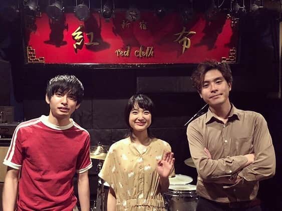 のインスタグラム：「うたかたイン・ザ・ムードvol.3、ありがとうございました！ この三人にしかだせないムードまんてん💯  だったと思います〜楽しかった〜。☺️ やっぱりうたが好きだなあ。 またやろう！  #うたムー」