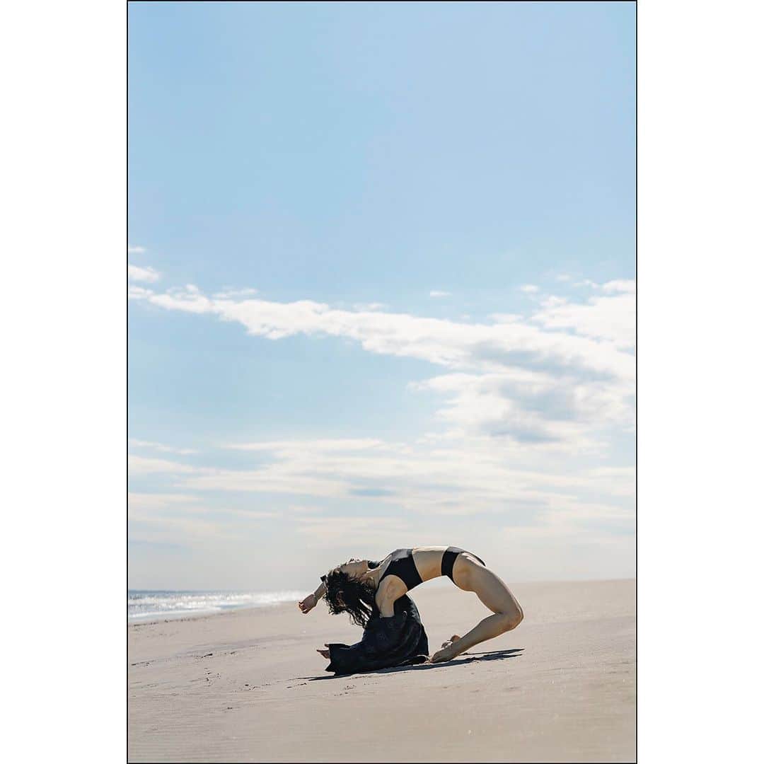 ballerina projectさんのインスタグラム写真 - (ballerina projectInstagram)「Xin Ying in Queens. #ballerina - @xin_ying_dance #forttildenbeach #queens #newyorkcity #ballerinaproject #ballerinaproject_ #dance #xinying  The Ballerina Project book is now available for pre-order on Amazon. Link is located in our Instagram profile. #ballerinaprojectbook」9月4日 1時27分 - ballerinaproject_