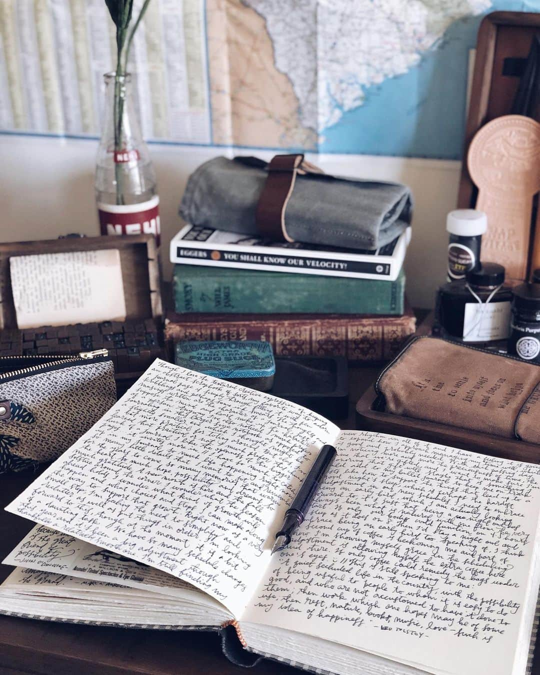 Catharine Mi-Sookさんのインスタグラム写真 - (Catharine Mi-SookInstagram)「I savor and enjoy having a variety of differing creative expressions but I think my favorite will forever simply be a journal page filled with written scribblings. And maybe the occasional ink smear or two. 📖 . . . “In the journal I am at ease.” -Anaïs Nin . . . On my desk: Pocket 6 fountain pen @schon_dsgn. Jackson Journal & Drafter Pouch @pegandawl. Pen Glasses Case & IWO No. 1 Timepiece @franklinchristoph. The Writing Box @galen_leather. . . . #journaling #dailyjournal #morningpages #schondsgn #fountainpens #franklinchristoph #loveforanalogue #pegandawl #leatherjournal #galenleather #writingbox #stationeryaddict #stationerylove #planneraddict #maps #deskdecor #deskspace #abmathome #aquietstyle #inherstudio #stationery #creativespace #penmanship #thedailywriting #journallove」9月4日 1時55分 - catharinemisook