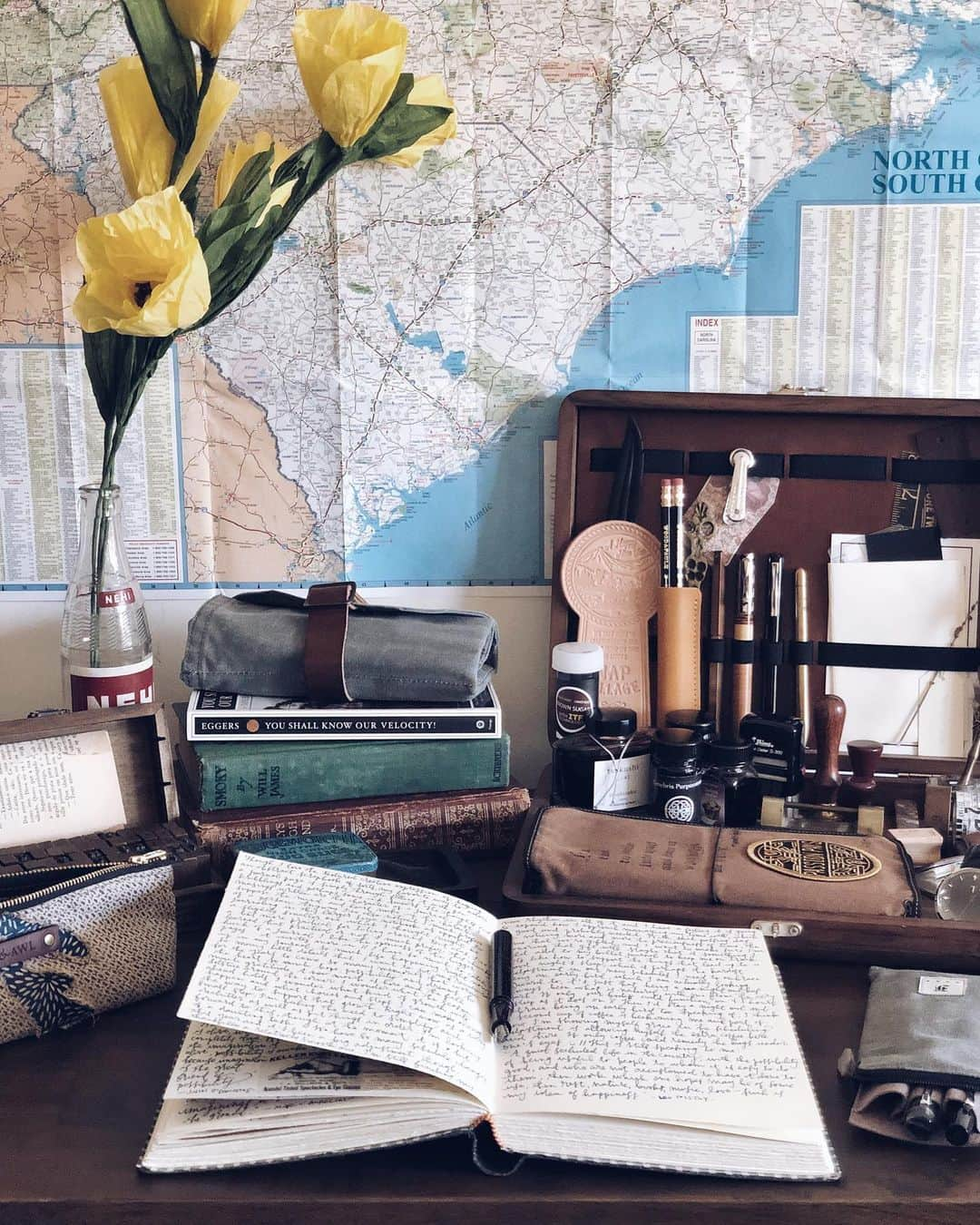 Catharine Mi-Sookさんのインスタグラム写真 - (Catharine Mi-SookInstagram)「I savor and enjoy having a variety of differing creative expressions but I think my favorite will forever simply be a journal page filled with written scribblings. And maybe the occasional ink smear or two. 📖 . . . “In the journal I am at ease.” -Anaïs Nin . . . On my desk: Pocket 6 fountain pen @schon_dsgn. Jackson Journal & Drafter Pouch @pegandawl. Pen Glasses Case & IWO No. 1 Timepiece @franklinchristoph. The Writing Box @galen_leather. . . . #journaling #dailyjournal #morningpages #schondsgn #fountainpens #franklinchristoph #loveforanalogue #pegandawl #leatherjournal #galenleather #writingbox #stationeryaddict #stationerylove #planneraddict #maps #deskdecor #deskspace #abmathome #aquietstyle #inherstudio #stationery #creativespace #penmanship #thedailywriting #journallove」9月4日 1時55分 - catharinemisook