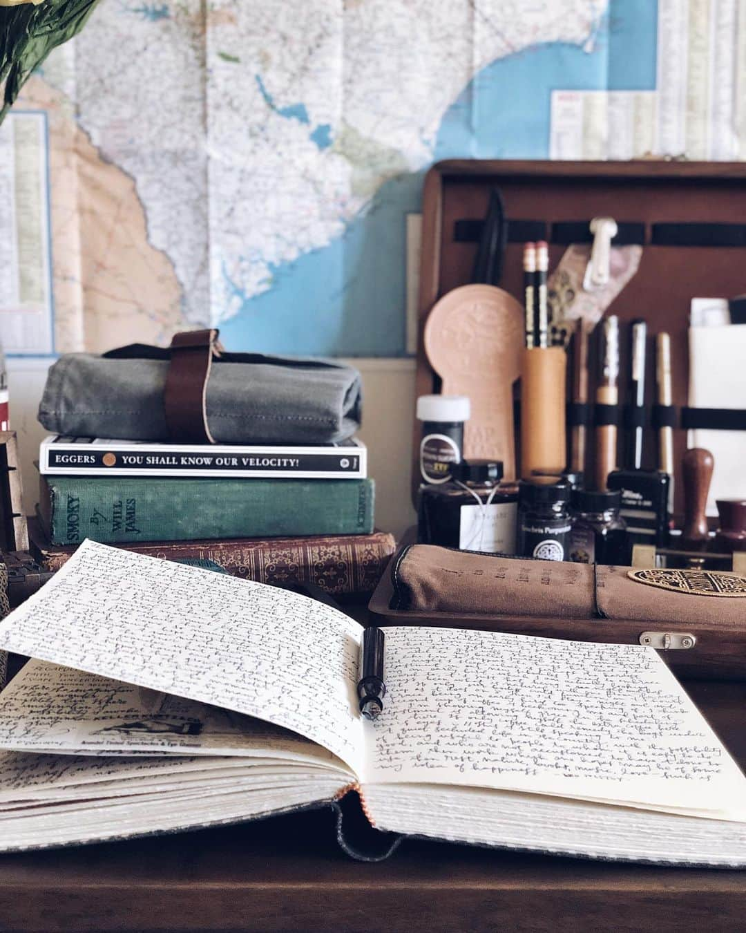 Catharine Mi-Sookさんのインスタグラム写真 - (Catharine Mi-SookInstagram)「I savor and enjoy having a variety of differing creative expressions but I think my favorite will forever simply be a journal page filled with written scribblings. And maybe the occasional ink smear or two. 📖 . . . “In the journal I am at ease.” -Anaïs Nin . . . On my desk: Pocket 6 fountain pen @schon_dsgn. Jackson Journal & Drafter Pouch @pegandawl. Pen Glasses Case & IWO No. 1 Timepiece @franklinchristoph. The Writing Box @galen_leather. . . . #journaling #dailyjournal #morningpages #schondsgn #fountainpens #franklinchristoph #loveforanalogue #pegandawl #leatherjournal #galenleather #writingbox #stationeryaddict #stationerylove #planneraddict #maps #deskdecor #deskspace #abmathome #aquietstyle #inherstudio #stationery #creativespace #penmanship #thedailywriting #journallove」9月4日 1時55分 - catharinemisook