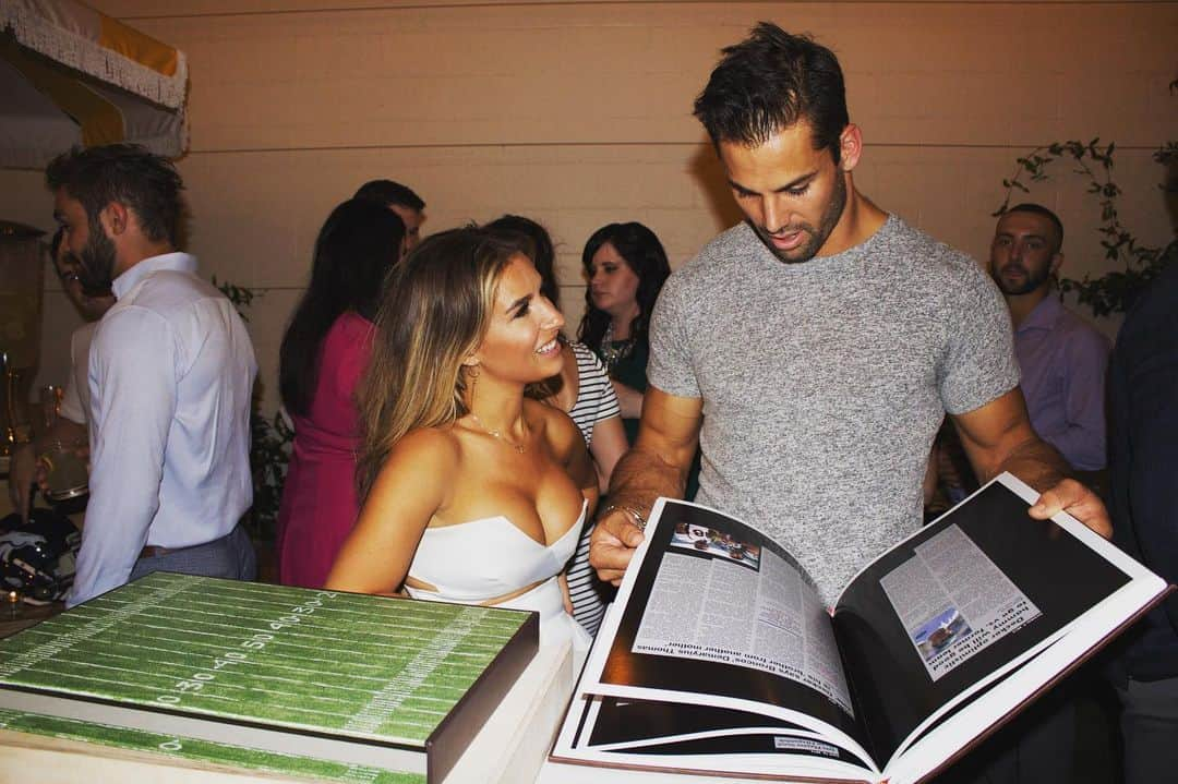 エリック・デッカーさんのインスタグラム写真 - (エリック・デッカーInstagram)「Small recap of an amazing weekend! @jessiejamesdecker threw a ‘retirement’ party that included my family, friends, coaches from all over. A room filled with love and support that had me in tears. Lucky to have all those incredible people in my life! -  Eric II turned 4. He amazes me everyday with that big ♥️, infectious smile and goofy sense of humor! -  Celebrated the Brookie Cookie turning 2 and her love for baby shark!」9月4日 1時50分 - ericdecker