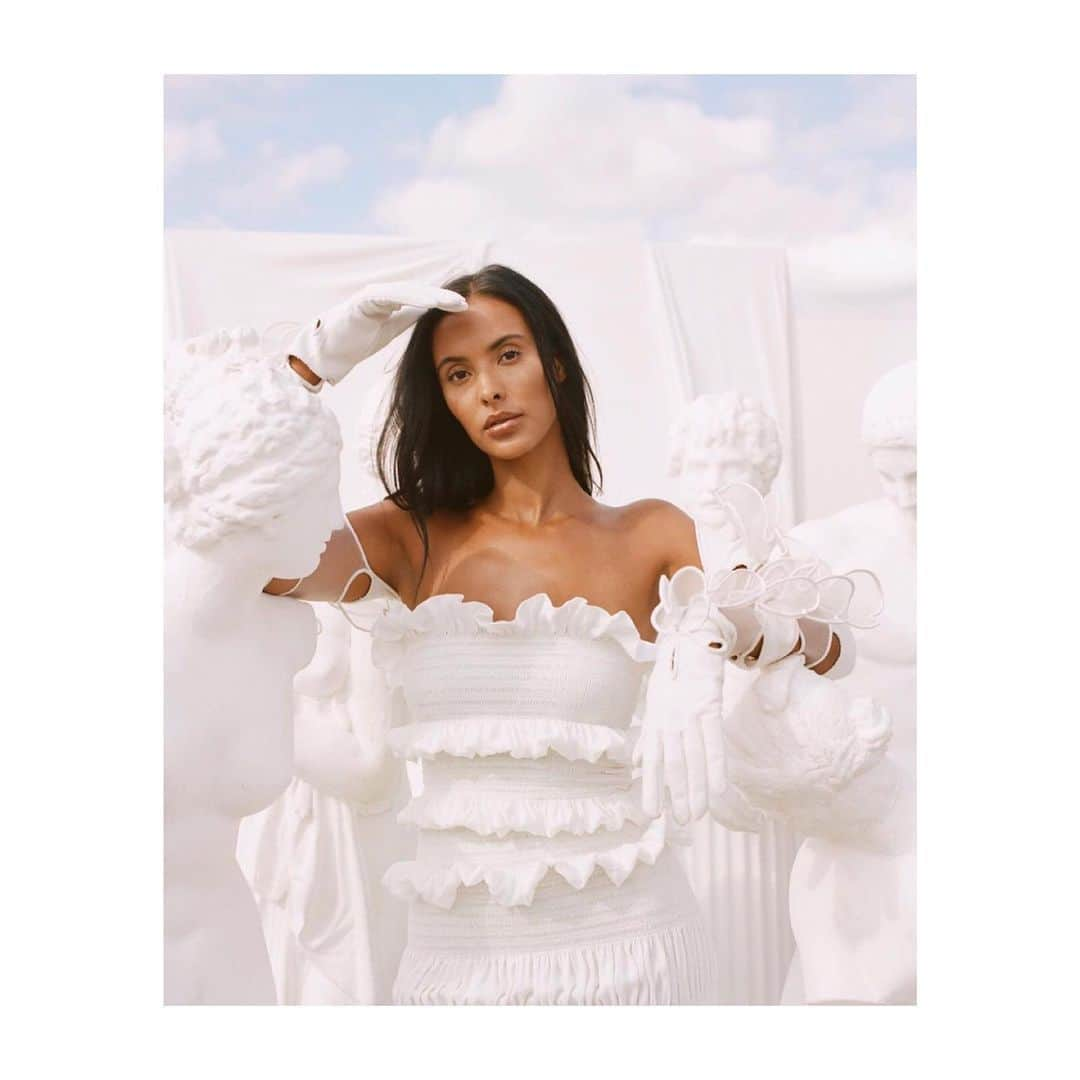 エミリオ デ ラ モレナさんのインスタグラム写真 - (エミリオ デ ラ モレナInstagram)「@mayajama for @gaffer Magazine, looking amazing in our Silk Shirring Dress dress 🕊#emiliodelamorena #emiliogirls」9月4日 2時01分 - emiliodelamorena