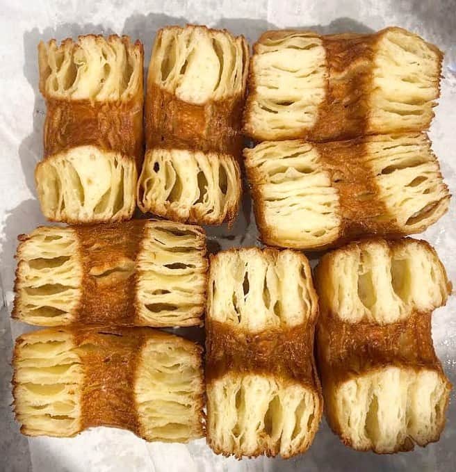 DOMINIQUE ANSEL BAKERYさんのインスタグラム写真 - (DOMINIQUE ANSEL BAKERYInstagram)「Back to working on those layers. #Cronut」9月4日 2時13分 - dominiqueansel