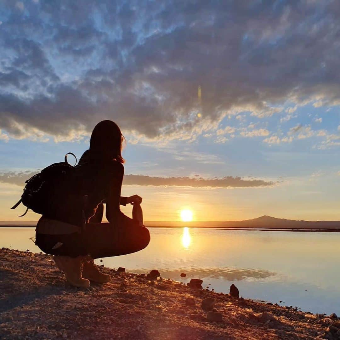 Camila Queirozさんのインスタグラム写真 - (Camila QueirozInstagram)「Salar de Atacama. Um deserto de sal. Das coisas mais lindas que já vi ! 🏜  #behappyviagens  #visitchilebr」9月4日 2時25分 - camilaqueiroz