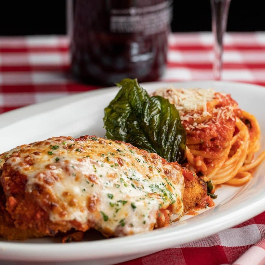 The Venetian Las Vegasさんのインスタグラム写真 - (The Venetian Las VegasInstagram)「Buddy V's Ristorante features fresh and flavorful dishes, just like Cake Boss @BuddyValastro makes for his own family. #pasta #yum」9月4日 3時00分 - venetianvegas